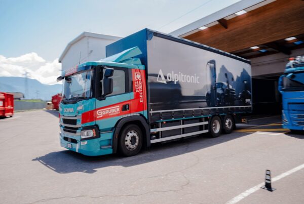 L'E-Truck di Gruber Logistics, prodotto da Scania, è in servizio per Alpitronic