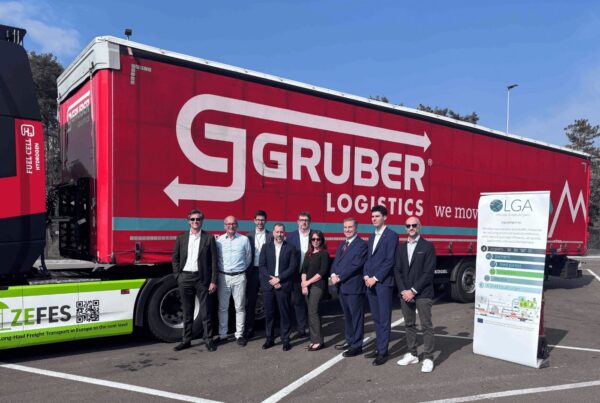 Camion ZEFES di GRUBER Logistics all’aeroporto di Malpensa